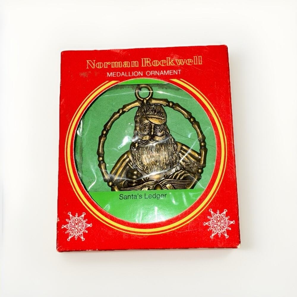 VINTAGE NORMAN ROCKWELL ANTIQUE GOLD METAL FLAT CHRISTMAS SANTA ORNAMENT